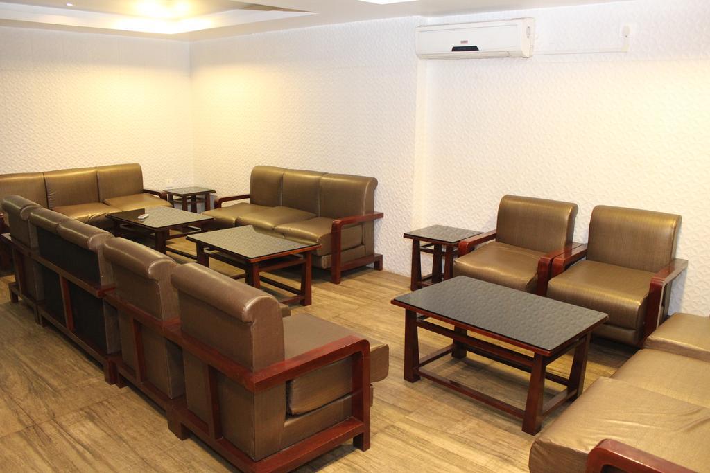 Hotel Bengal International Сіліґурі Екстер'єр фото