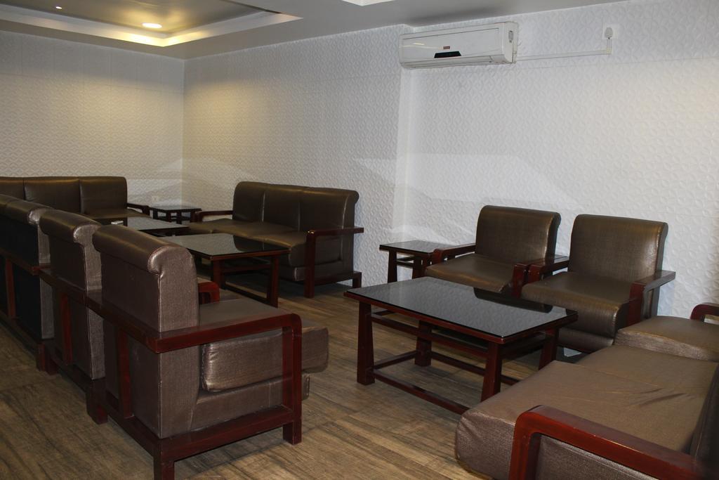 Hotel Bengal International Сіліґурі Екстер'єр фото
