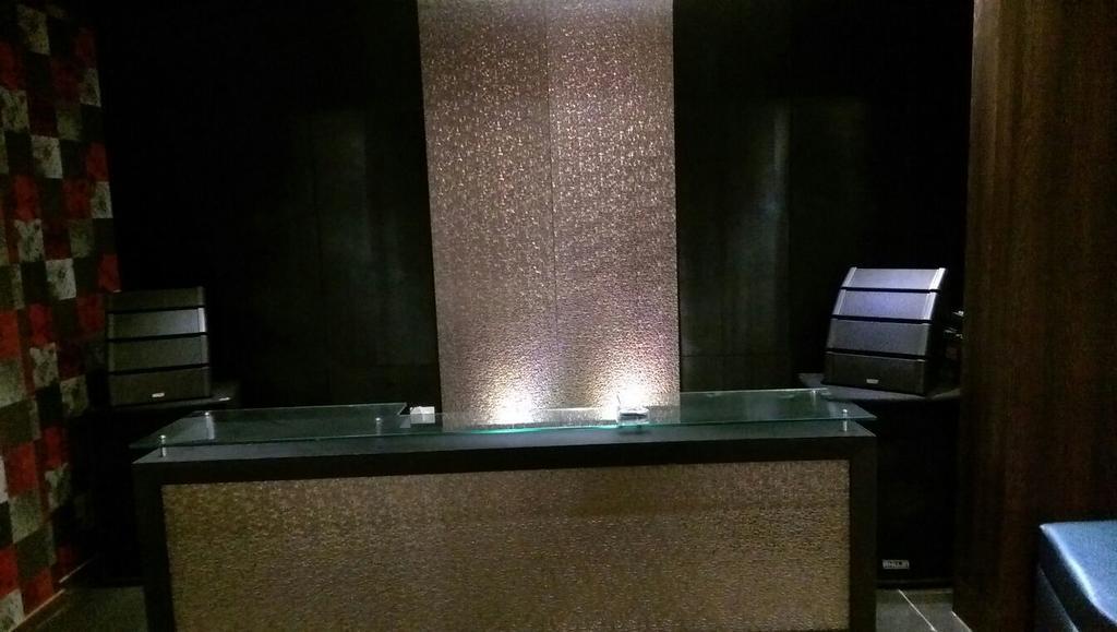 Hotel Bengal International Сіліґурі Екстер'єр фото