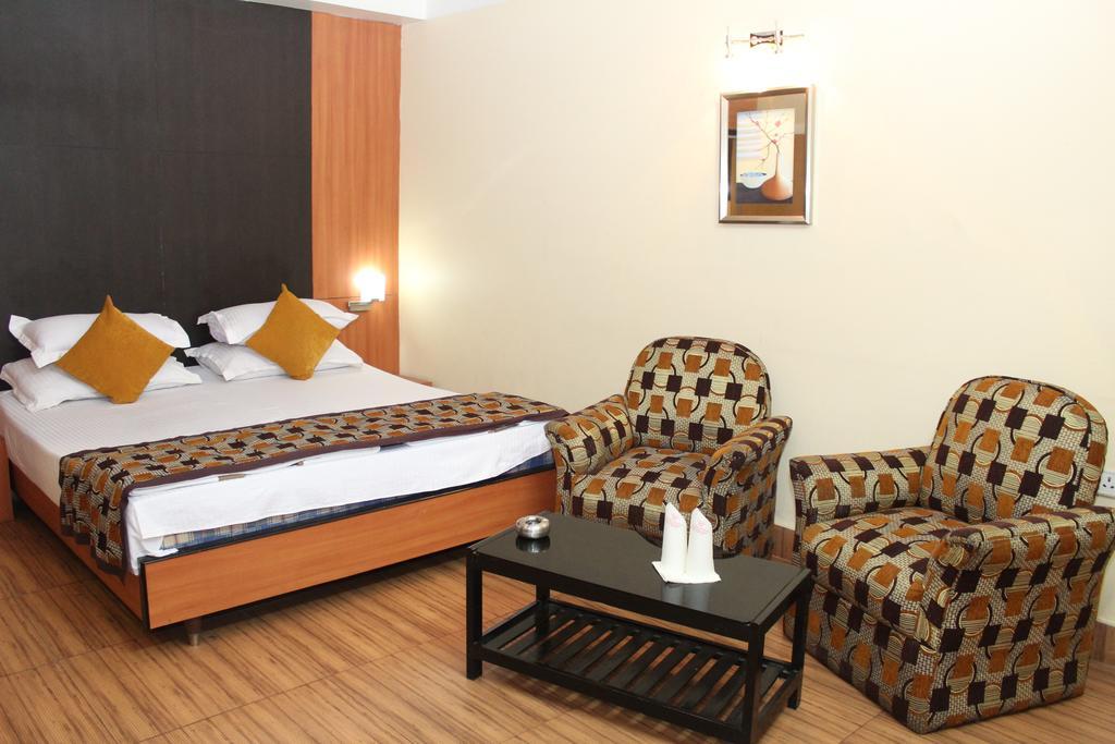 Hotel Bengal International Сіліґурі Номер фото