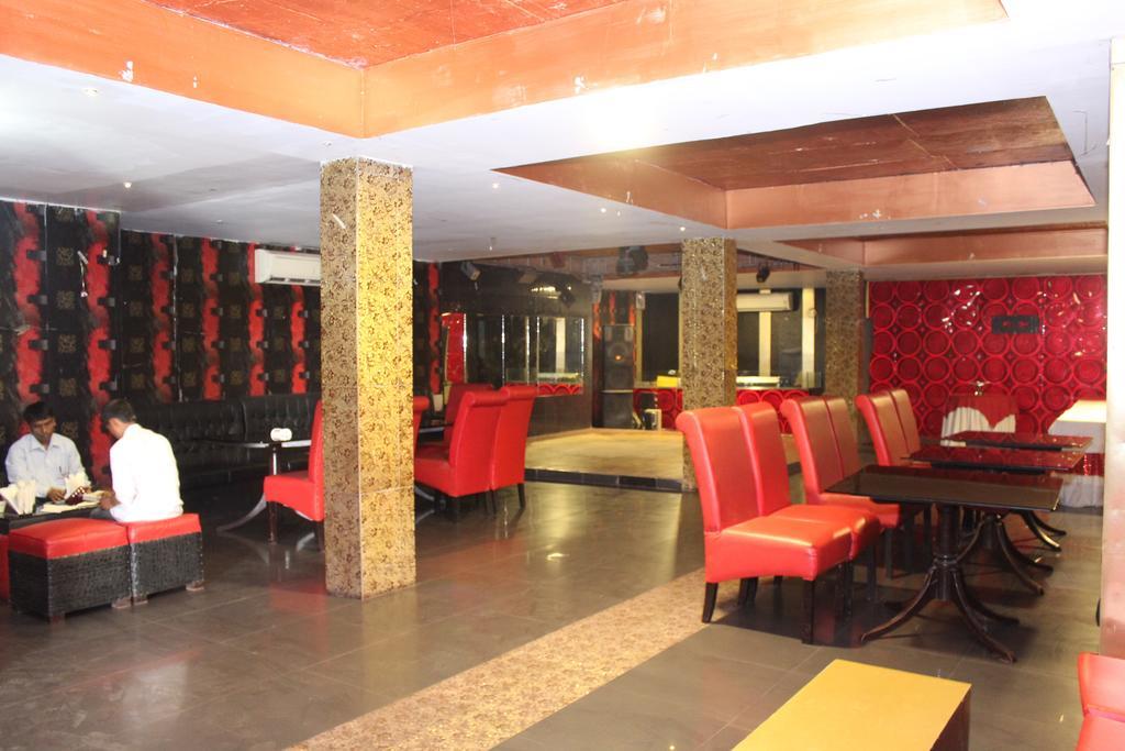 Hotel Bengal International Сіліґурі Екстер'єр фото